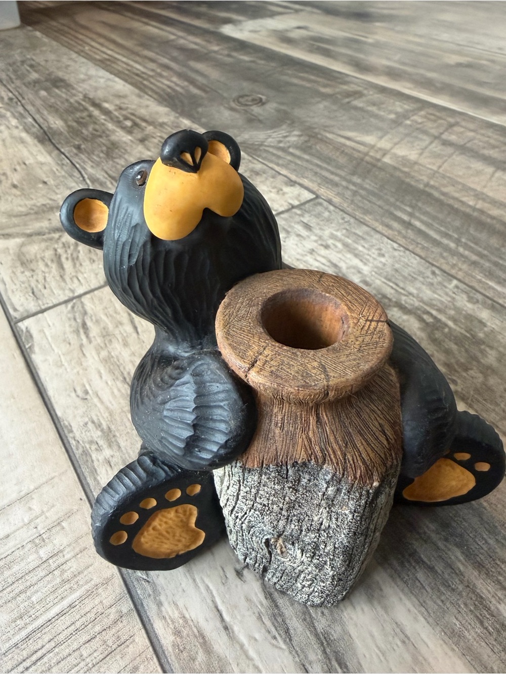Retired Bearfoots "Missy" Bear Candle Holder Figurine Big Sky Carvers